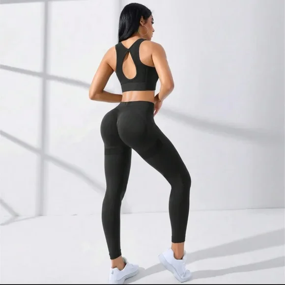 2pc WorkOut Set NWOT - Picture 2 of 11